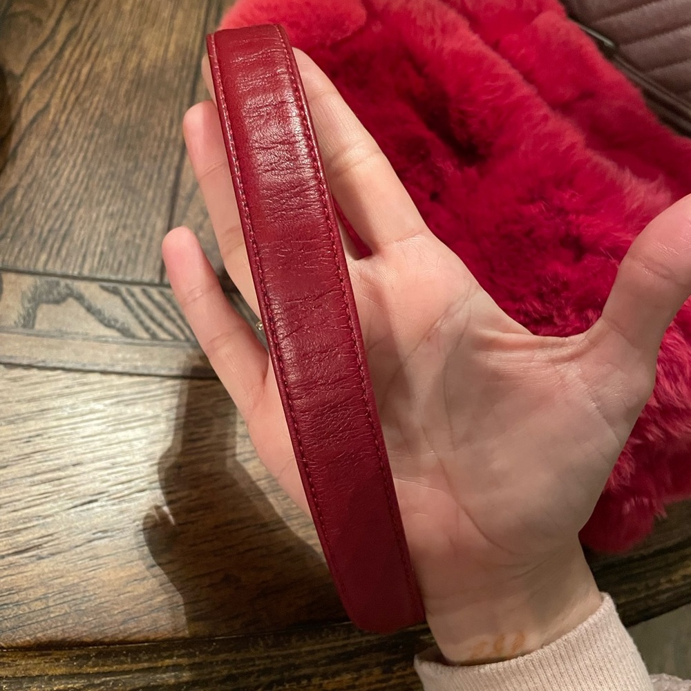 Chanel limited edition red rabbit fur bag - Picture 5 of 7